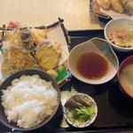 天ぷら定食B(ぬの川)