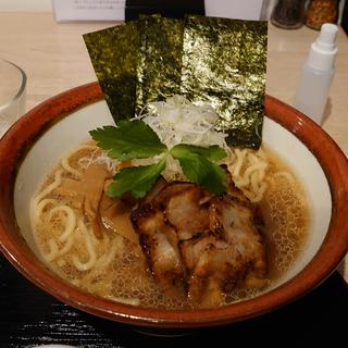 醤油らーめん鼎式（濁り）大盛　肉増し(魚菜 由良 鼎)