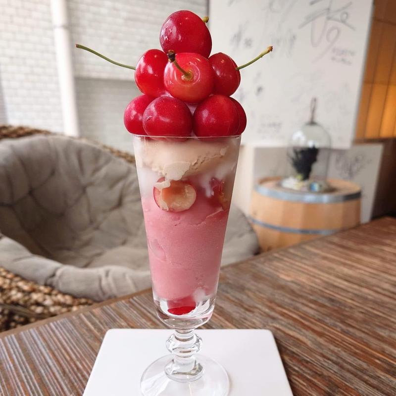 さくらんぼパフェ(プリンス オブ ザ フルーツ)