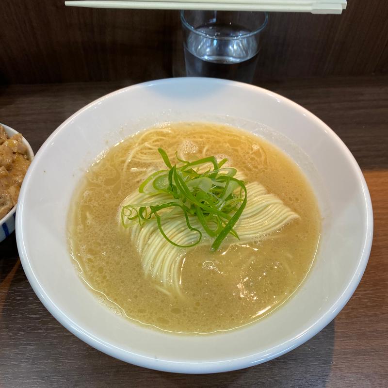 鮮魚鯛白湯ソバ(ヌードル＆スパイスカレー 今日の1番)