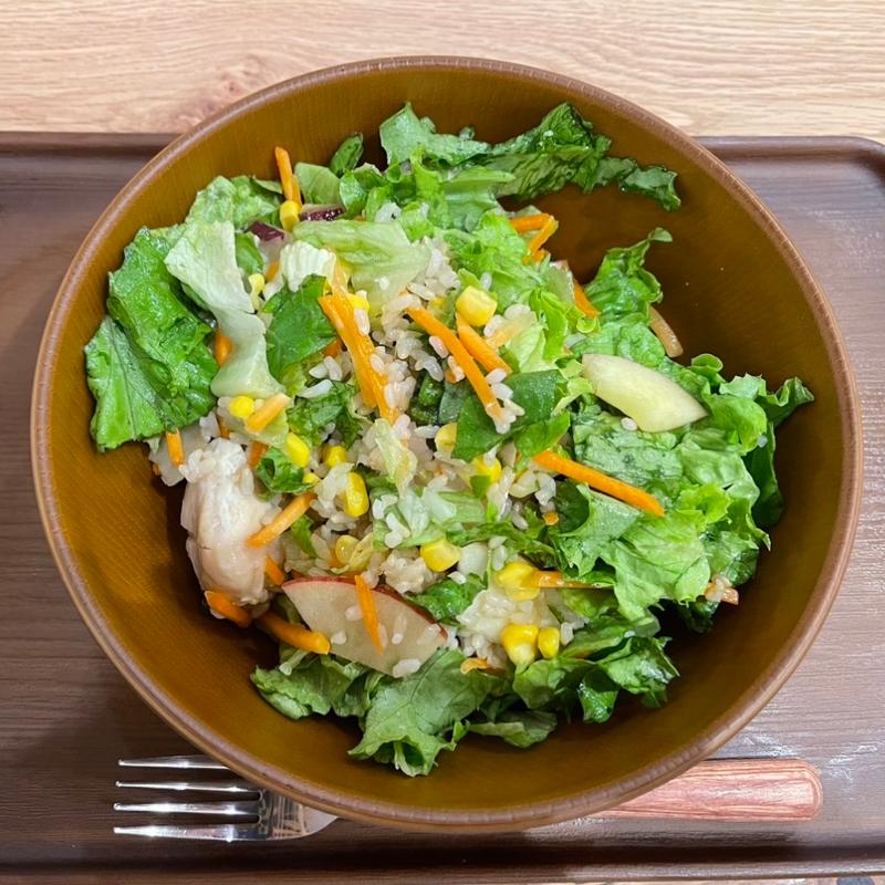 蒸し鶏とりんごのサラダ(WithGreen 名古屋ラシック店)