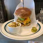 クラシックバーガー(目玉焼き　チェダーチーズ)(ラモーンバーガー RAMONEBURGER)