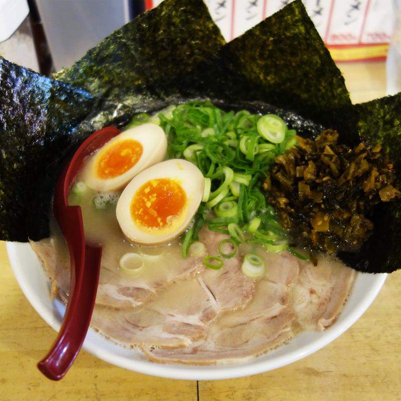 スペシャルラーメン(イナヅマラーメン 六本松ランチ店)