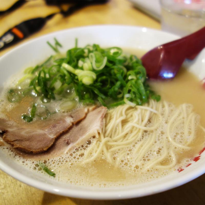 ラーメン(イナヅマラーメン 六本松ランチ店)
