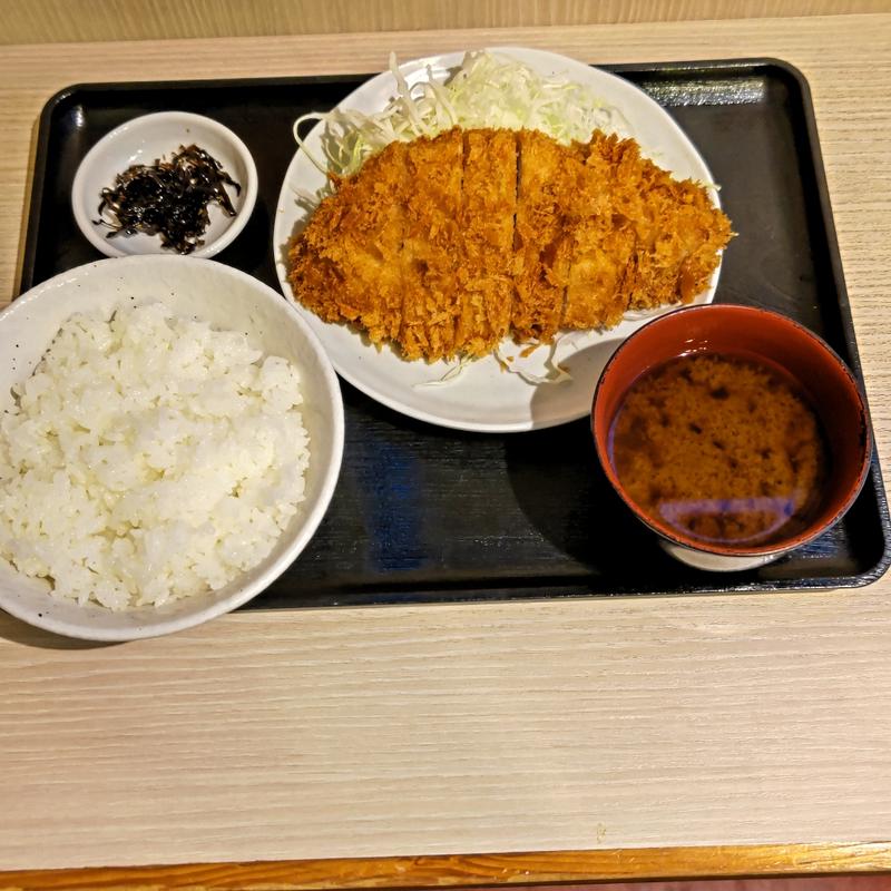 ロースカツ定食(とんかつ はまや 関内駅前店)