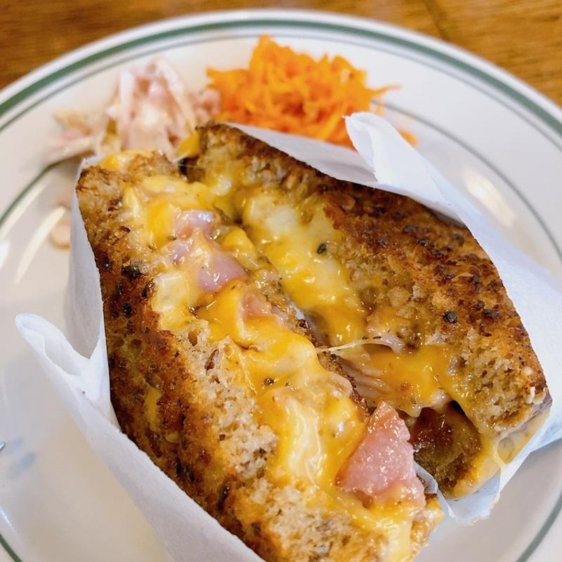 グリルドチーズサンドイッチ＋メープルベーコン(morgan)