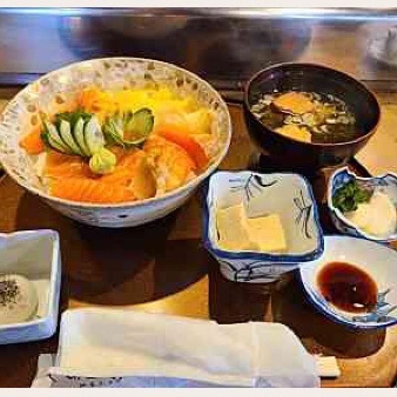 海鮮丼(鮎川寿し )