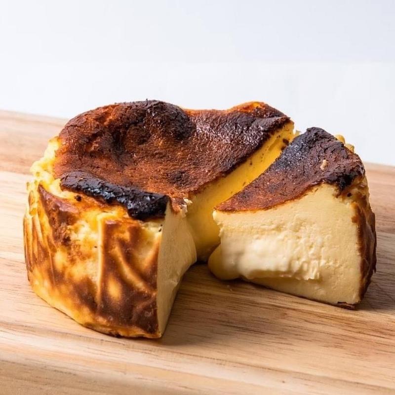 究極のバスクチーズケーキ(麻布笄軒 中目黒店)