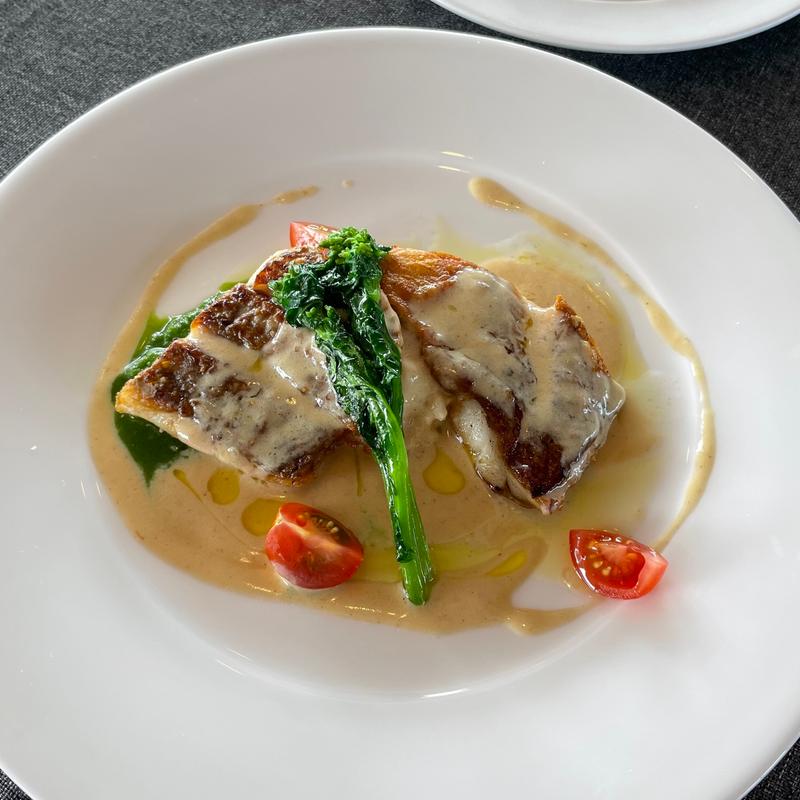 Aランチ（真鯛のムニエル　春色ソース）(カフェ＆レストラン ドルフィン)