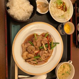 海老と牛肉とニンニクの芽炒め定食(中国料理 翠)