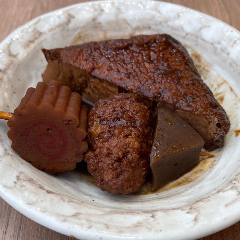 名物みそおでん（厚揚げ・チビ太）(名古屋大酒場 だるまのカドッコ)