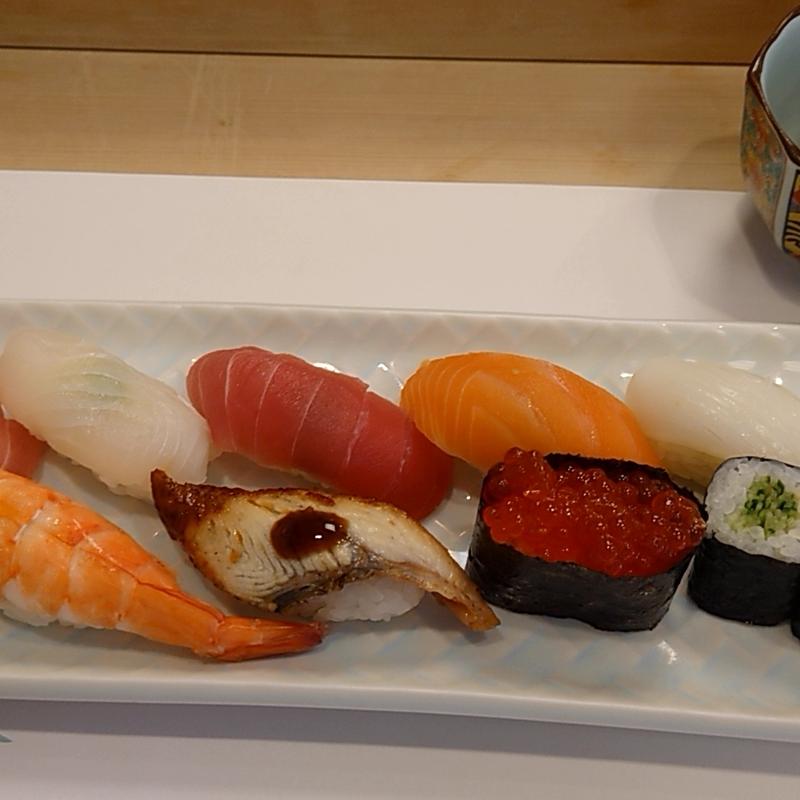 ○にぎり(鮨処森)