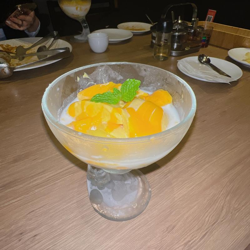 濃厚マンゴープリン(新宿ランブータン)