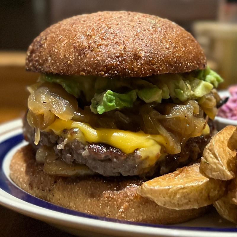 アボカドチーズバーガー(Hawaiian BBQ HULICHIKI ハワイアンバーベキューフリチキ)