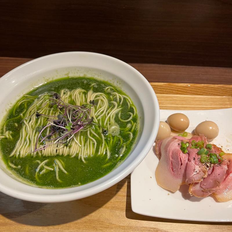 ニラ煮干蕎麦(うずら味玉　肉増し)(NIBOSHIMANIA（ニボシマニア）)