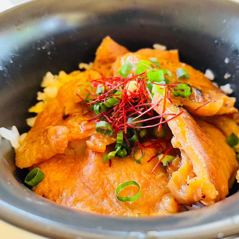 自然豚のポーク丼(キヤッセ羽生)