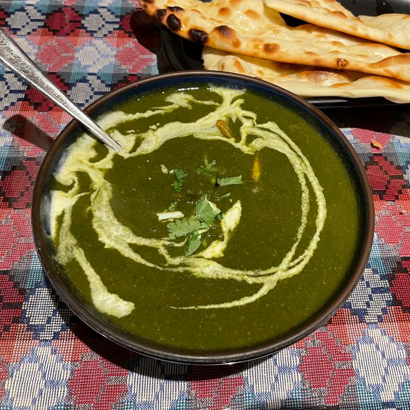 ほうれん草とカッテージチーズのカレー(カンティプール)