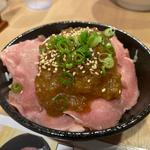 レアチャーシュー丼(らぁ麺みうら)