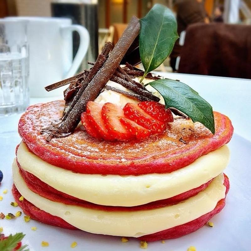 レッドベルベットパンケーキ(crisscross)