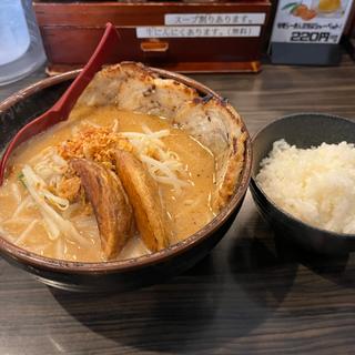 炙りチャーシュー麺(麺場 田所商店 松戸六高台店)