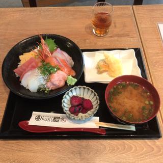 刺身丼(魚河岸酒場 FUKU浜金 栄住吉店)