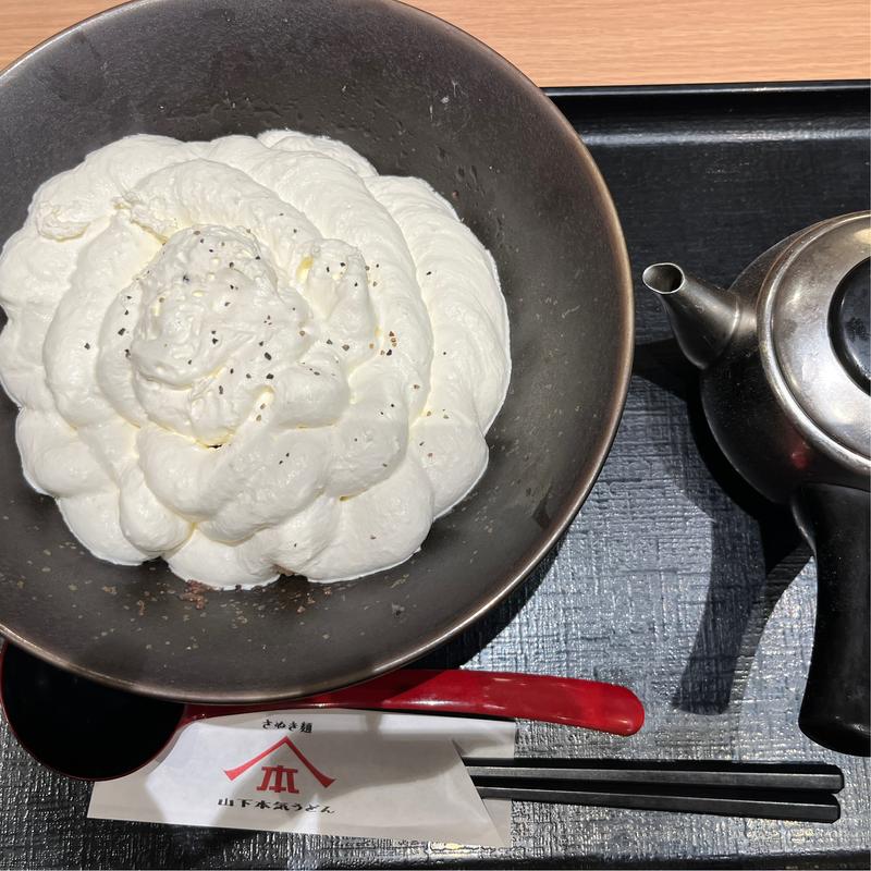 白い明太チーズクリームうどん(山下本気うどん 横浜ポルタ店)