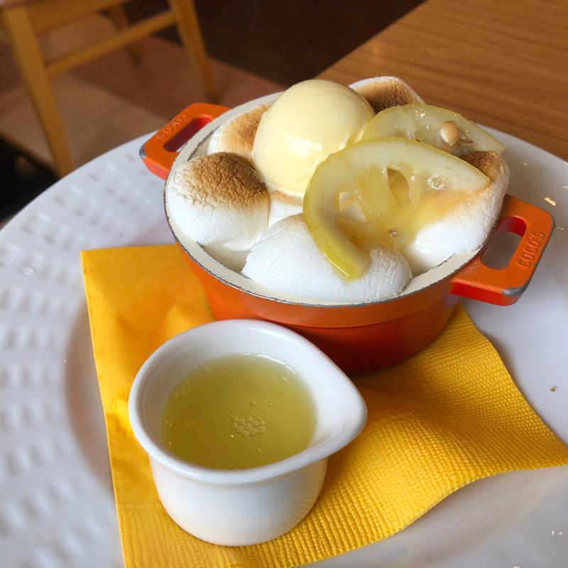 ハニーレモンのクリスピーモア（はちみつ添え）(ココス 扇店)