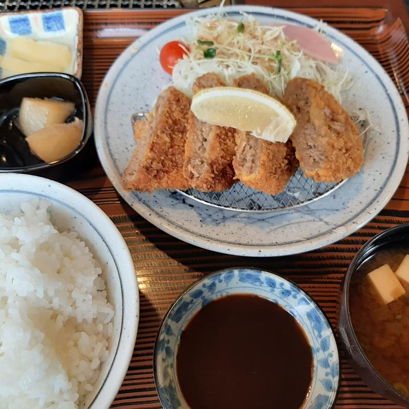 手作りメンチカツ定食(しょうじき亭 )