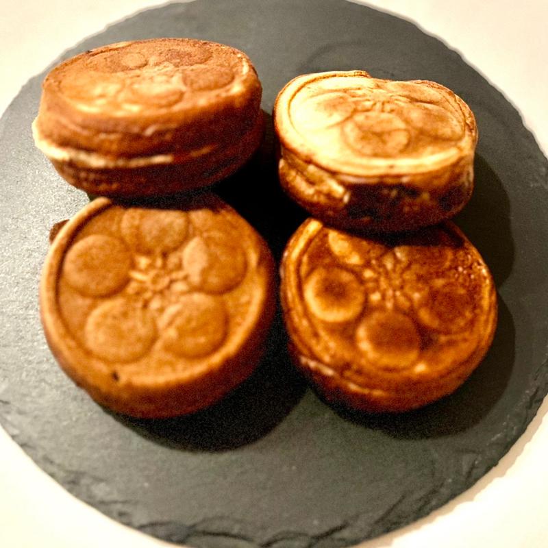 御紋焼き(小倉あん)(御紋焼本舗 )