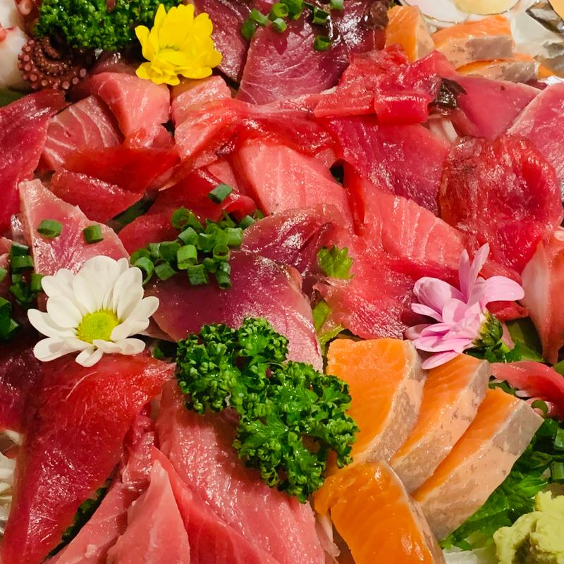 お刺身盛り合わせ(ダイニングバーReturnリターン)