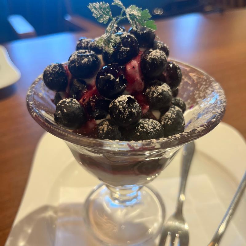 フレッシュブルーベリーパフェ(むさしの森珈琲 旭川大雪通店)