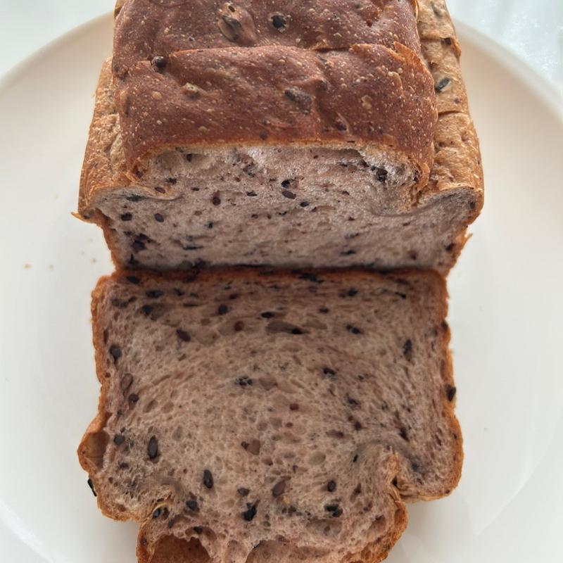 古代米食ぱん(パン工房エストヴィラージュ)