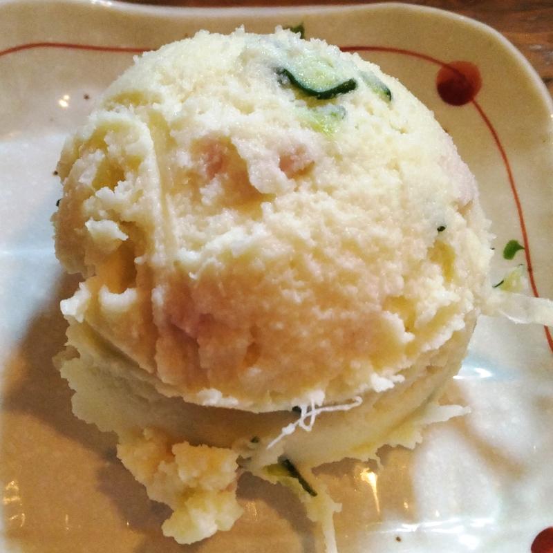 お通し（ポテトサラダ）(酒場王冠 )