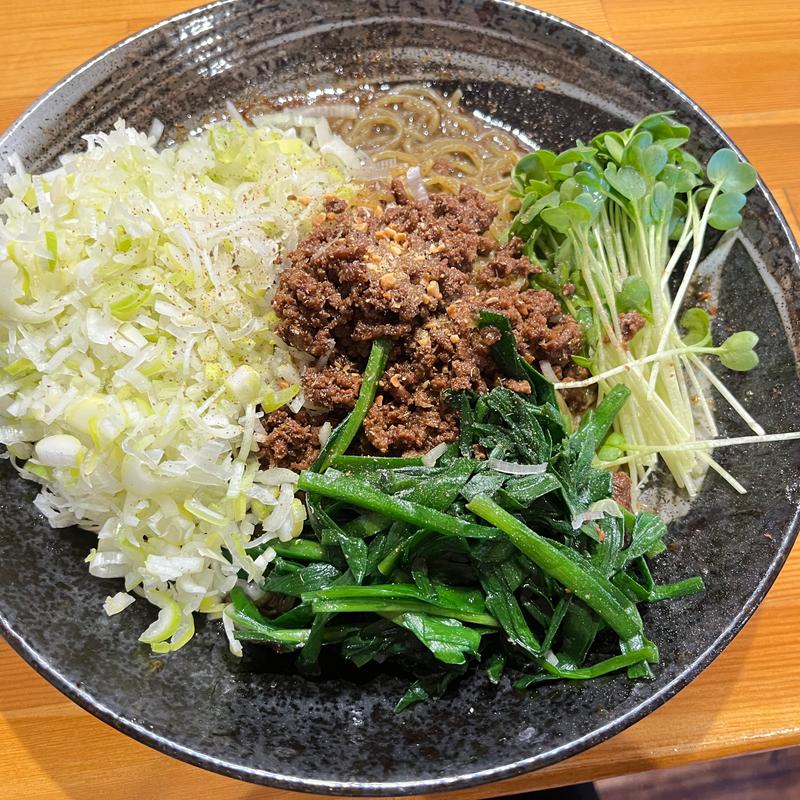 汁なし担々麺(汁なし担々麺 豚の群)