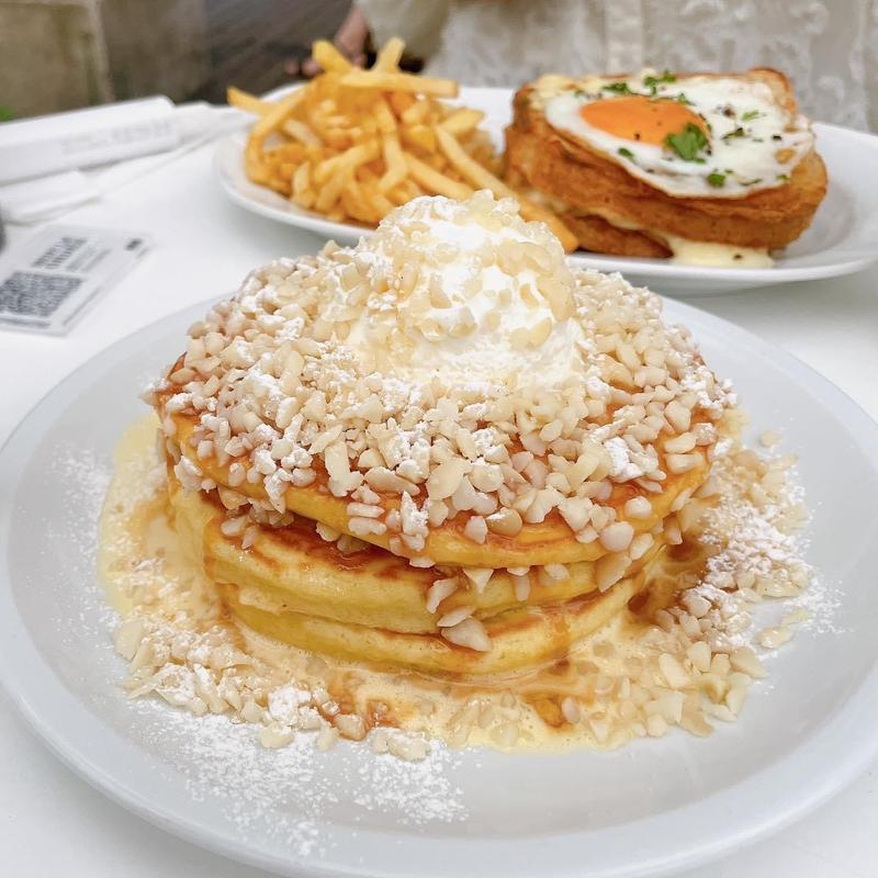 マカダミアナッツのバターミルクパンケーキ(crisscross)