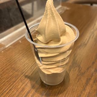 紅茶ソフトクリームカップ(グランエミオ 所沢)