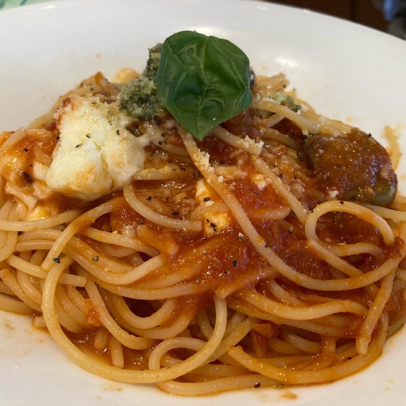 ナスとモッツァレラのトマトソースパスタ(マンジャーレ 八景島シーパラダイス店)