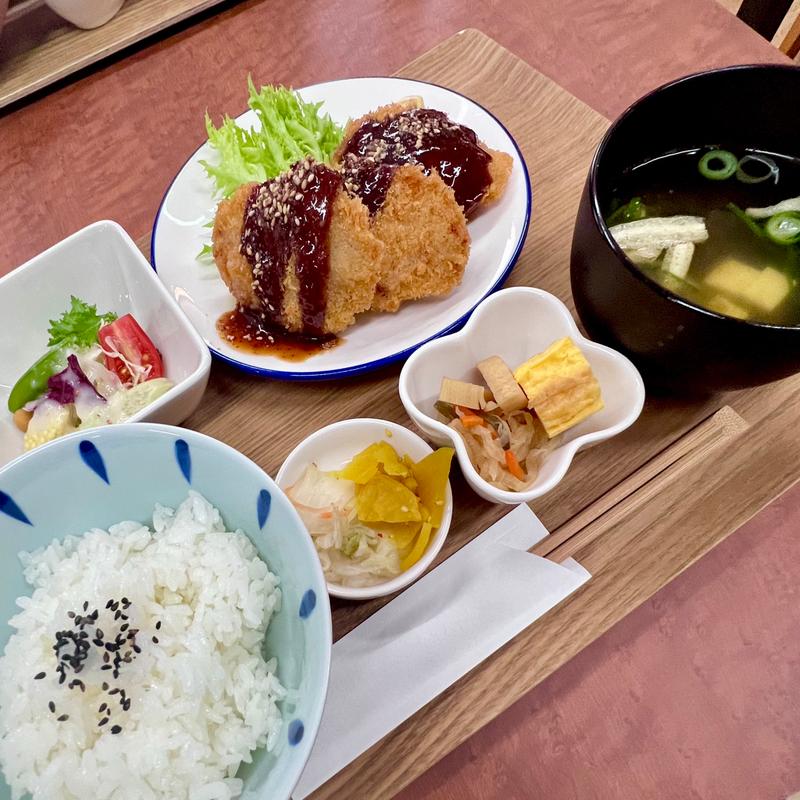 豚ヒレカツご飯セット(しおり食堂)