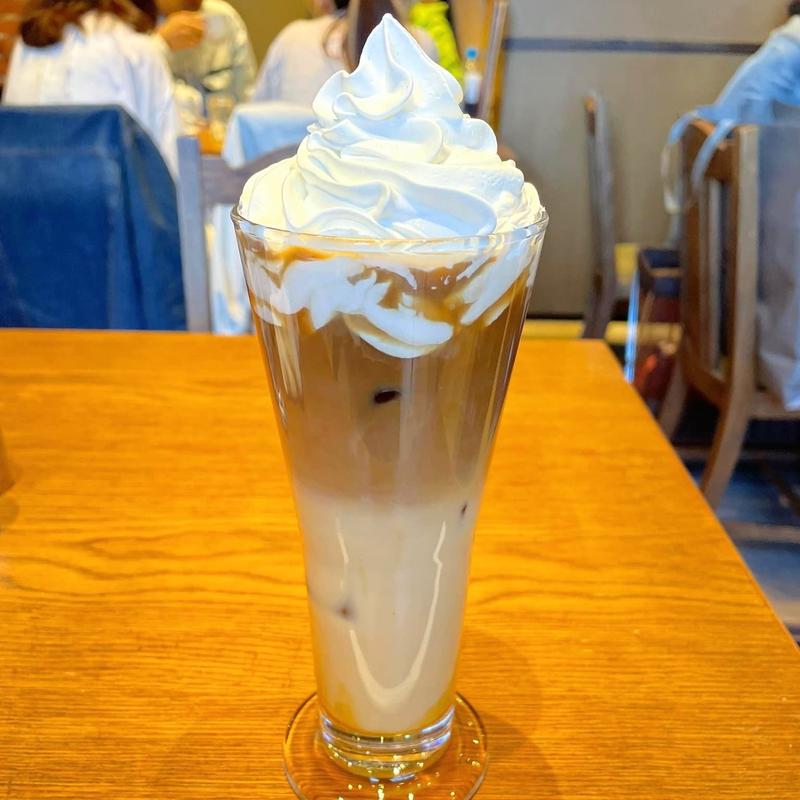 アイスキャラメルホイップ珈琲オーレ(珈琲舎 表参道)