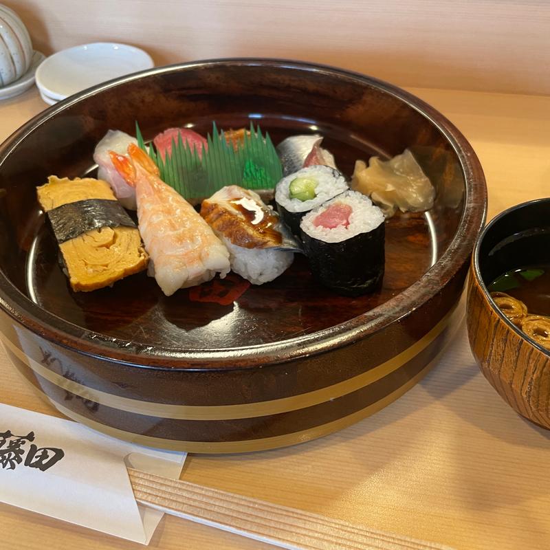 お寿司　一人前(すし 藤田)