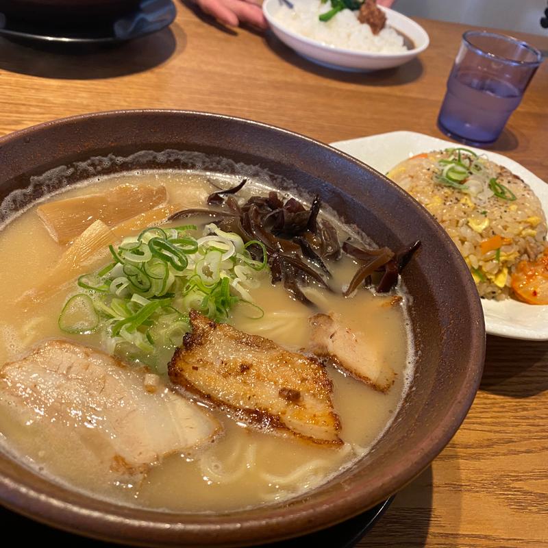 濃厚白湯醤油＋小ぶりな炒飯(児玉屋ラーメン)