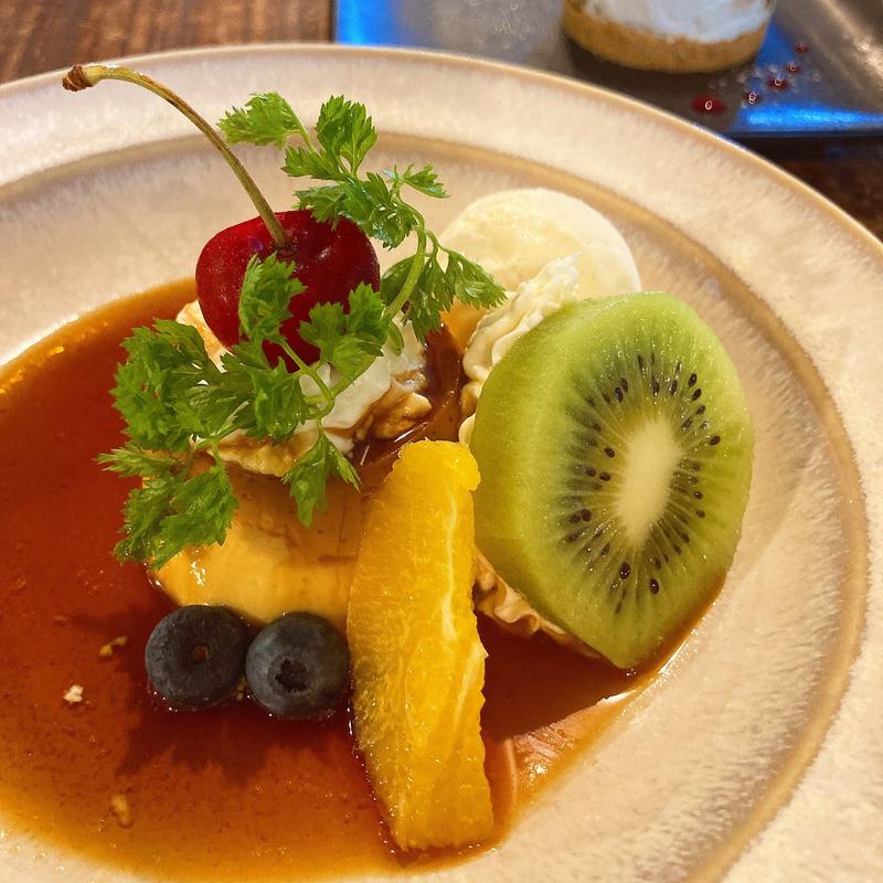 プリンアラモード(食堂カフェ ラフ)