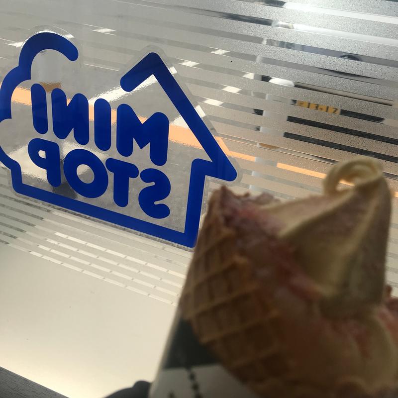 コーンプレミアム白桃(ミニストップ 七宝下田店)