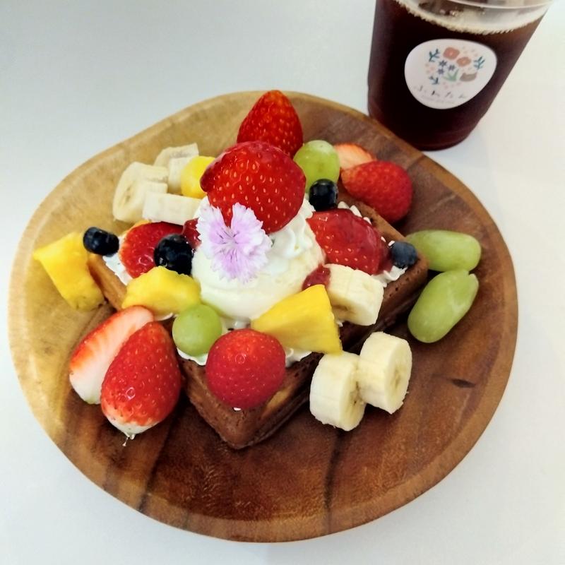 お花畑ワッフル(ふわたん（flower&cafe&workshop）)
