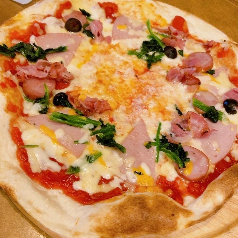 ピッツァ・クワトロカルネ(ジョリーパスタ 庚午店 )