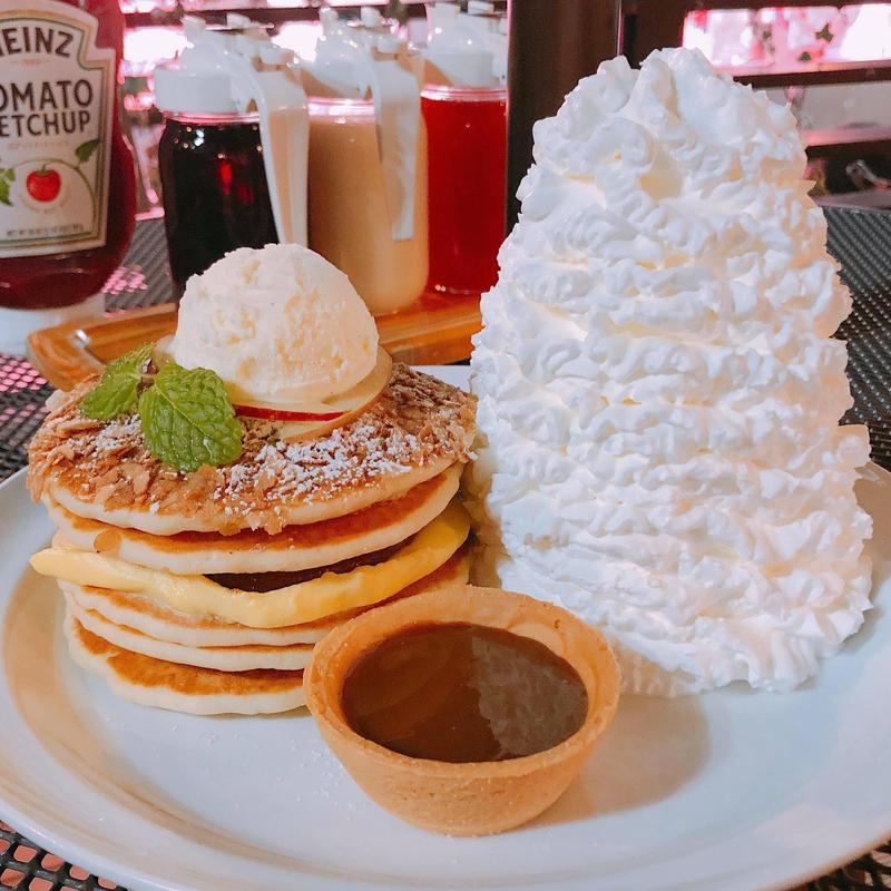 アップルパイパンケーキ(エッグスンシングス　横浜山下公園店)