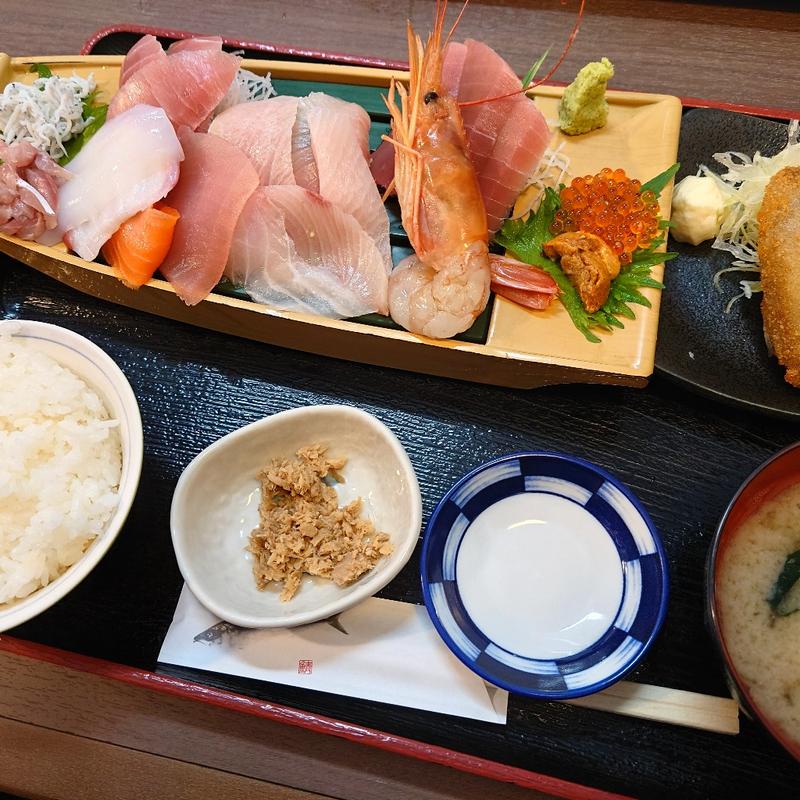 魚市場定食(まぐろ館 魚市場食堂)