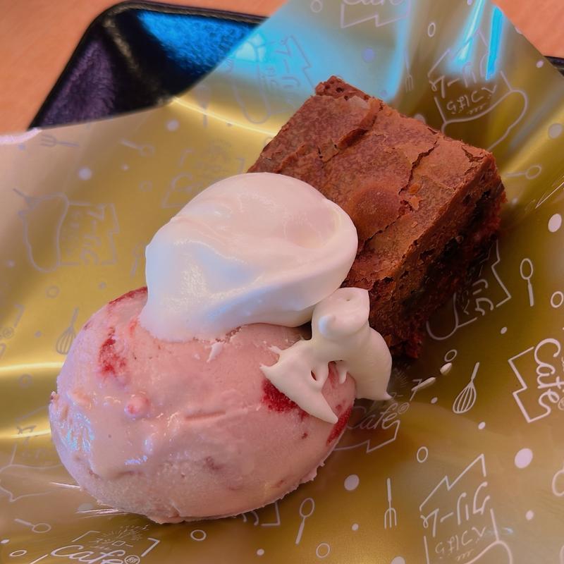 チョコチップブラウニー&苺アイス(スシロー 亀岡店 （【旧店名】あきんど）)