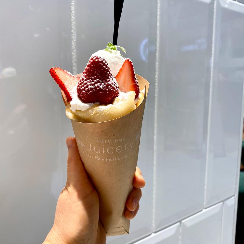 贅沢いちごクレープ(マルトメ・ザ・ジューサリー パフェテリア 心斎橋パルコ店)
