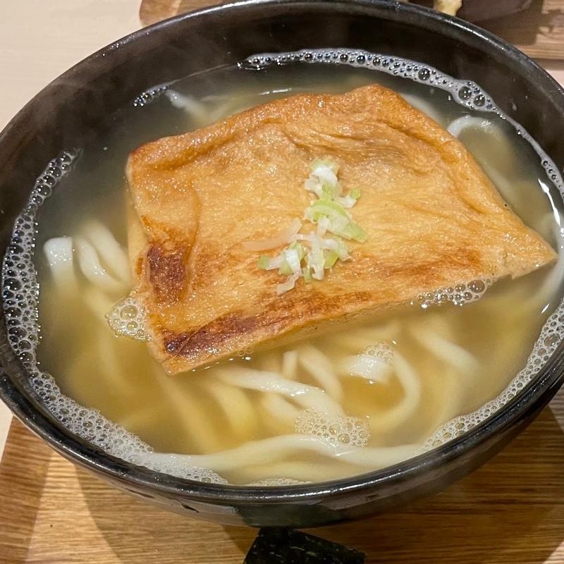 きつねうどん(うどんの釜くら)